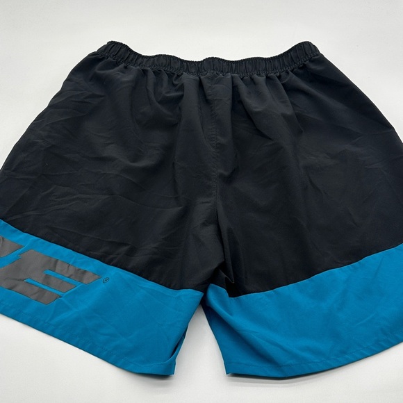 NIKE Sport Clash Logo Training Shorts Medium Black Green Abyss - Picture 6 of 6